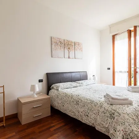 Casty Sweet Home - Parcheggio Privato Gratuito Milan Exterior photo